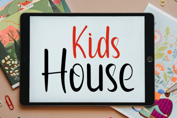Kids House: A Bold Handwritten Font for Creative Projects